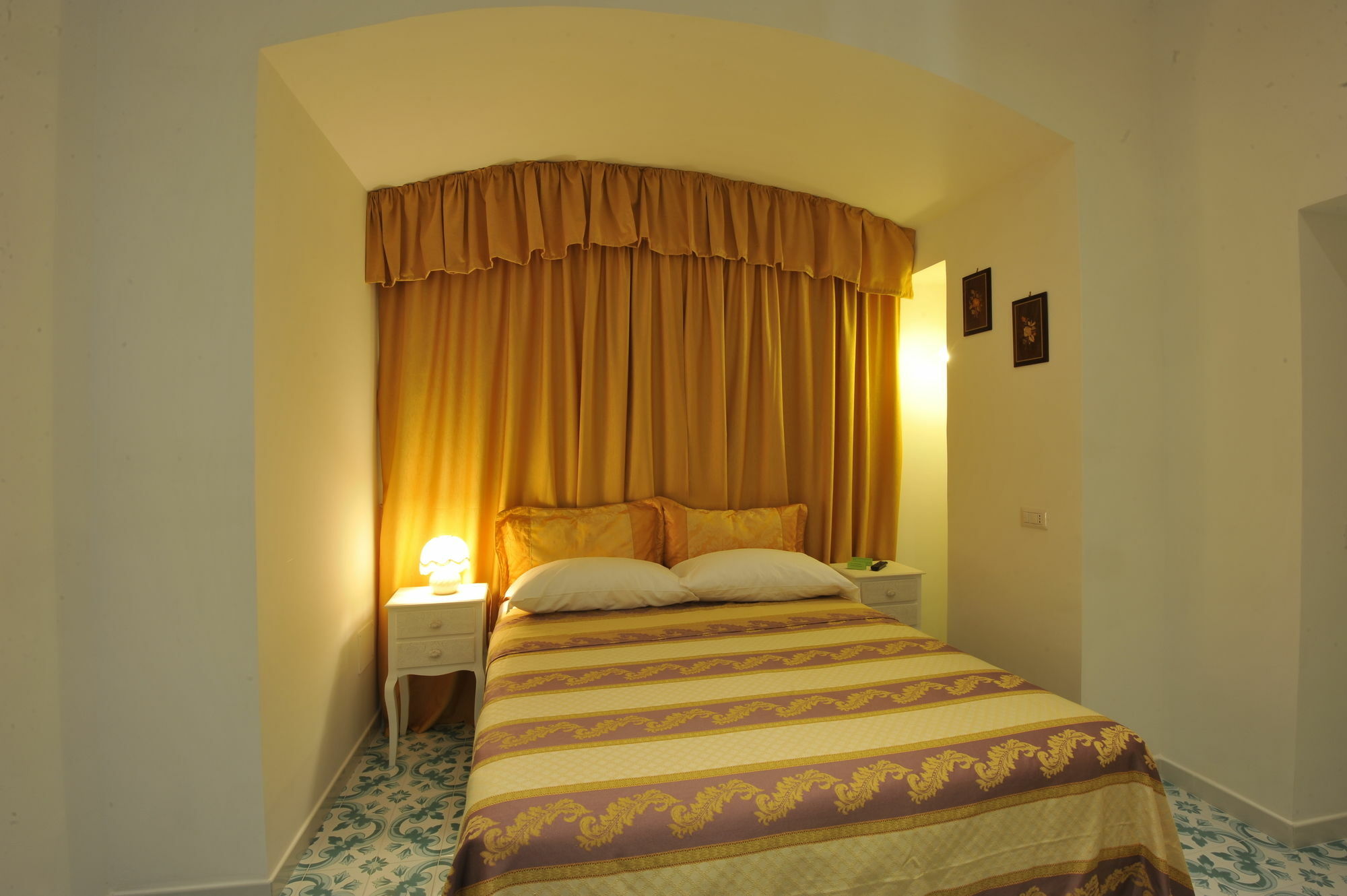 Surriento Suites 索伦托 外观 照片